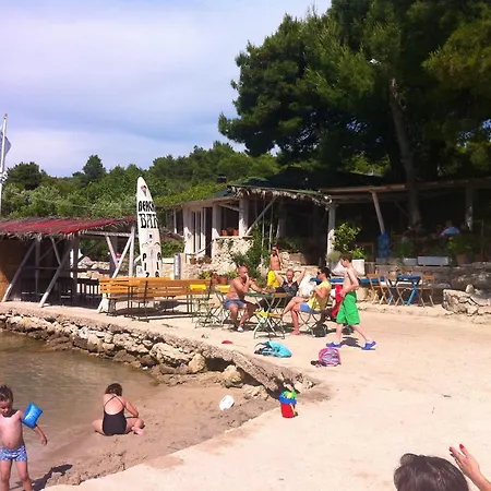One Bedroom At 500 M Away From The With Sea View Balcony And Wifi Murter